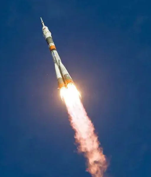 俄罗斯联盟号运载火箭的飞行照
