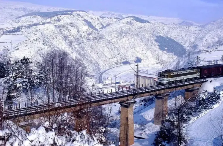 横断山脉